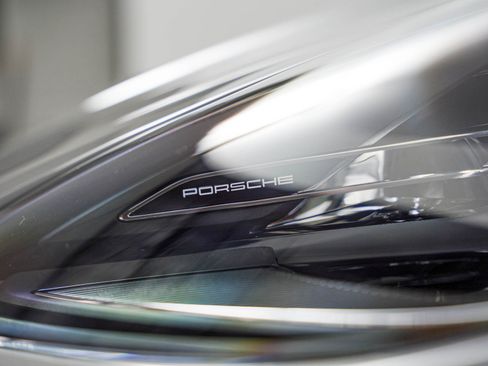 Certified 2026 Porsche Macan AWD/4WD image 31
