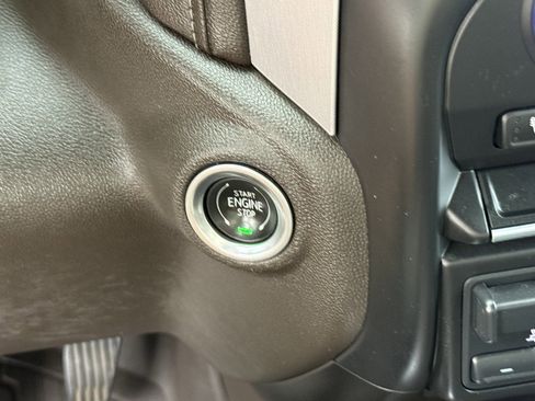 Used 2020 GMC Sierra 1500 SLT image 23