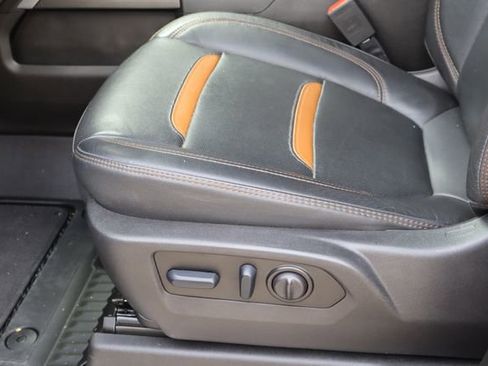 Used 2023 GMC Sierra 2500 AT4 w/ AT4 Premium Plus Package AWD/4WD image 15