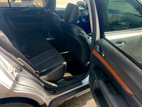 Used 2014 Subaru Outback 2.5i Limited image 16