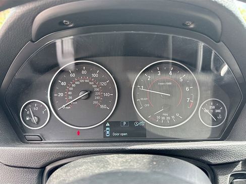Used 2018 BMW 330i Sedan RWD image 13