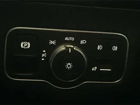 Certified 2025 Mercedes-Benz GLA 250 4MATIC image 16