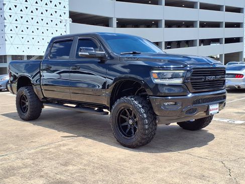 Used 2019 RAM 1500 Big Horn AWD/4WD image 2
