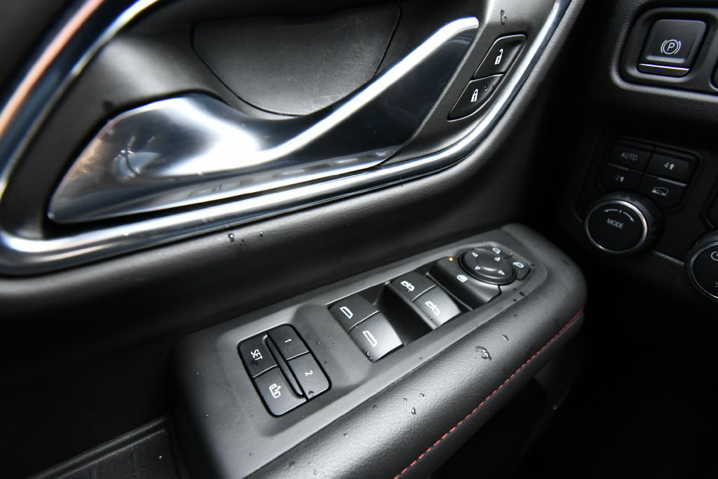 Used 2023 Chevrolet Tahoe RST AWD/4WD image 14