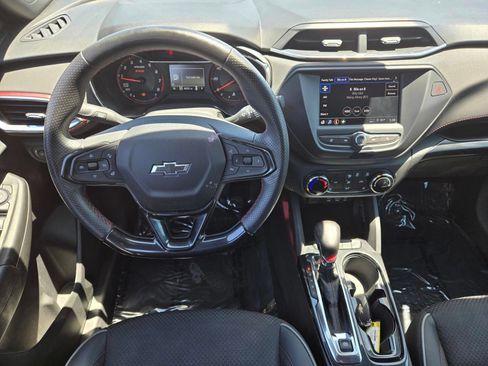 Used 2023 Chevrolet TrailBlazer RS AWD/4WD image 12