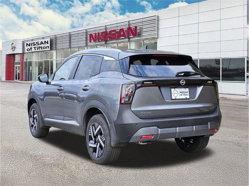 New 2026 Nissan Kicks SV w/ SV Premium Package FWD image 6