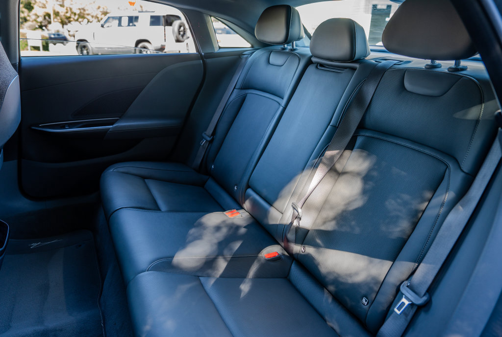 Used 2025 Lucid Air Pure RWD image 19