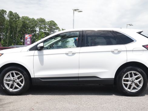 Used 2024 Ford Edge SEL AWD/4WD image 2