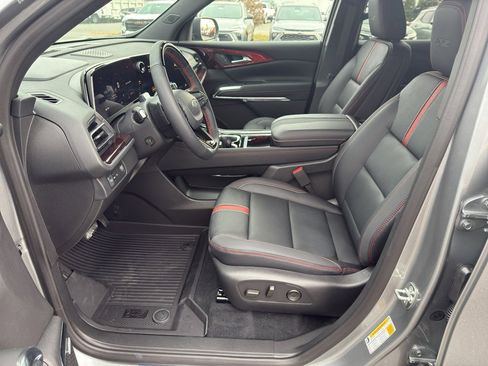 New 2026 Chevrolet Traverse RS image 8