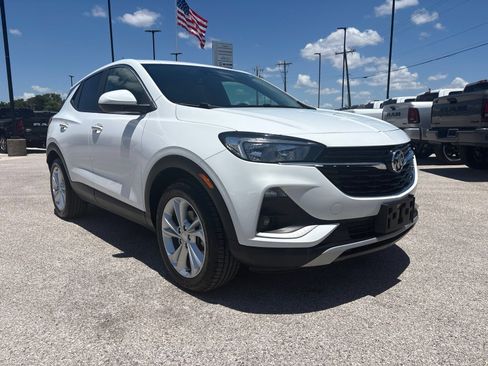 Used 2022 Buick Encore GX Preferred w/ Cold Weather Comfort Package FWD image 8