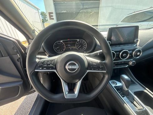 Used 2025 Nissan Sentra SV FWD image 13