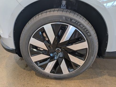 New 2025 Volvo EX90 Plus image 8