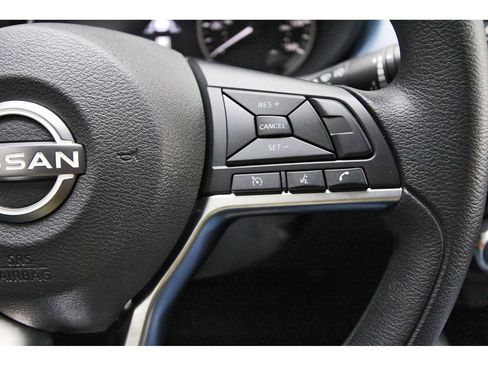 Used 2025 Nissan Versa SV w/ Trunk Package FWD image 20