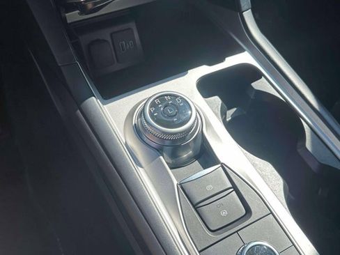 Certified 2022 Ford Explorer XLT w/ Class IV Trailer Tow Package image 32