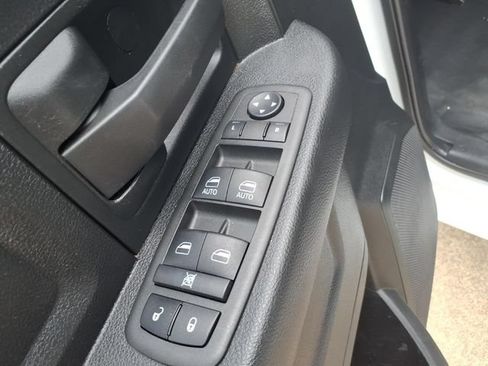 Used 2022 RAM 1500 Tradesman w/ Chrome Appearance Group AWD/4WD image 20