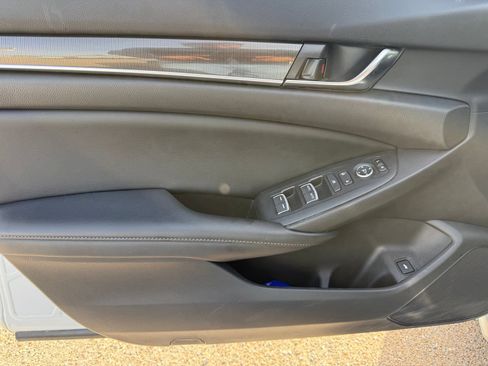 Used 2022 Honda Accord Sport image 11