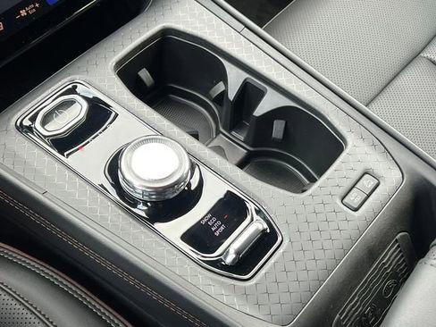 Used 2024 Jeep Wagoneer Launch Edition image 31