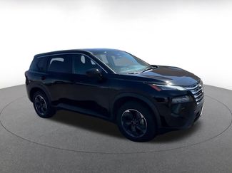 Used 2025 Nissan Rogue SV FWD video 2