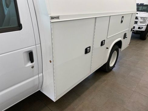 New 2025 Ford E-350 and Econoline 350 Super Duty w/ Power Equipment Group RWD image 5