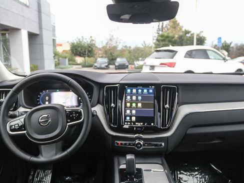 Used 2025 Volvo XC60 B5 Plus image 14