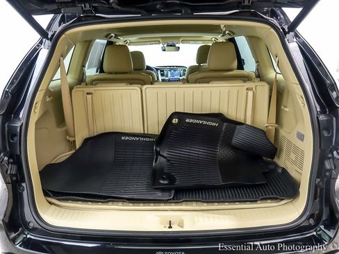 Used 2018 Toyota Highlander Limited image 25