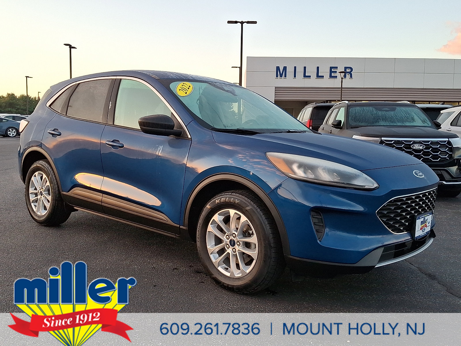 Certified 2022 Ford Escape SE AWD/4WD image 1