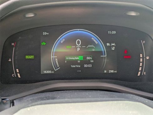 Used 2025 Toyota Camry LE image 19