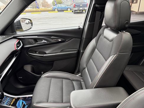 Used 2023 Chevrolet TrailBlazer RS w/ Sun and Liftgate Package image 23