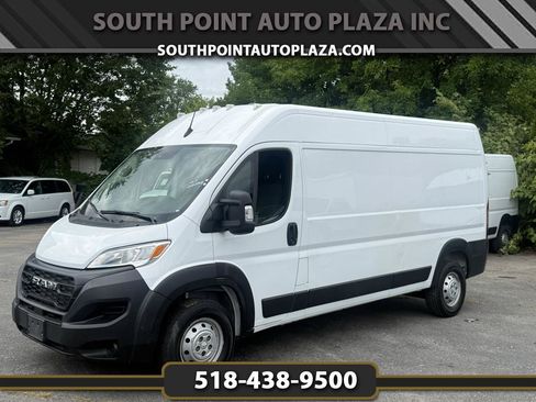 Used 2023 RAM ProMaster 2500 FWD image 1