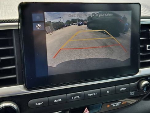 Certified 2023 Hyundai Venue SEL w/ Cargo Package FWD image 27