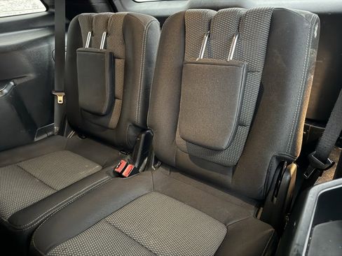 Certified 2018 Ford Explorer XLT image 23