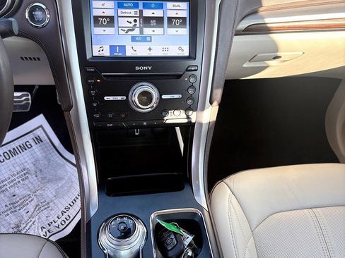 Used 2017 Ford Fusion Platinum image 11