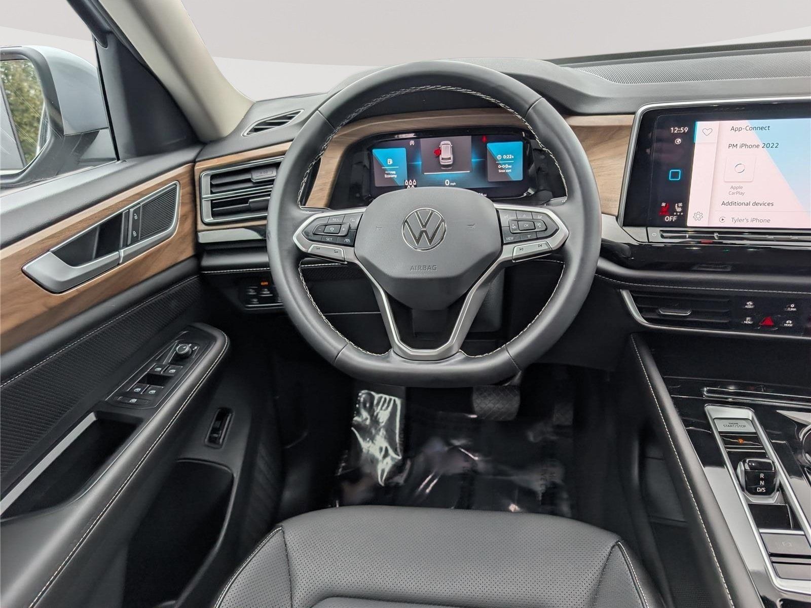 Used 2024 Volkswagen Atlas SE AWD/4WD image 19