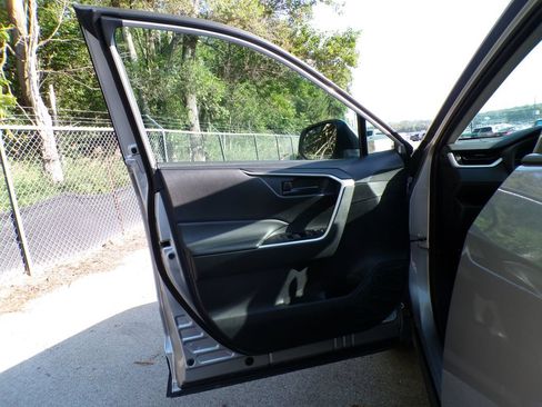 Used 2024 Toyota RAV4 LE AWD/4WD image 22