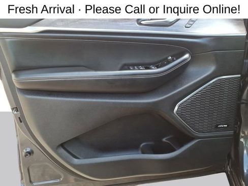 Used 2023 Jeep Grand Cherokee L Overland AWD/4WD image 10