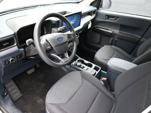 New 2025 Ford Maverick XL image 11