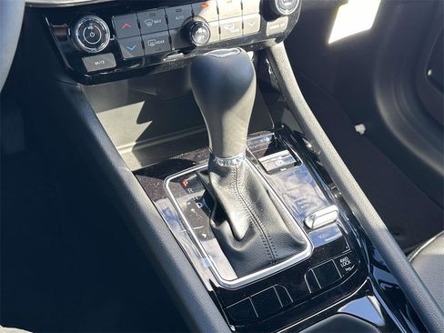 New 2026 Jeep Compass Limited image 15