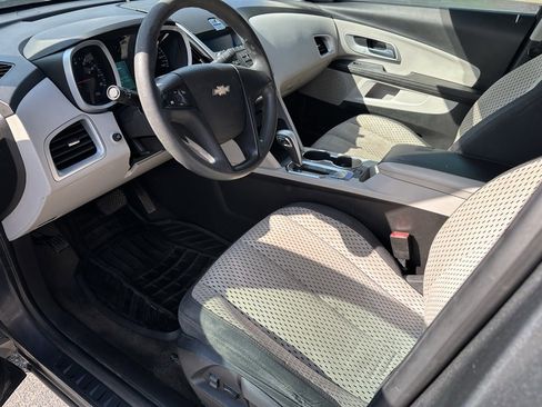 Used 2010 Chevrolet Equinox LS image 11