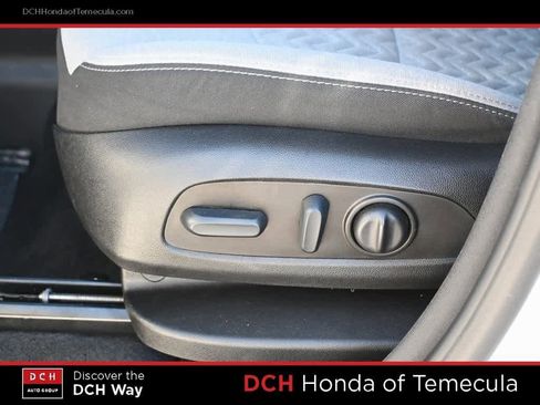 Used 2023 Chevrolet Equinox LT image 17