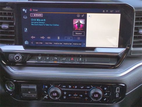 Used 2024 Chevrolet Silverado 3500 High Country w/ Technology Package image 18