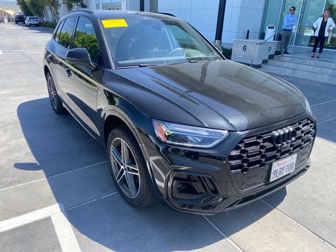 Used 2024 Audi Q5 e Premium Plus w/ Premium Plus Package AWD/4WD image 3
