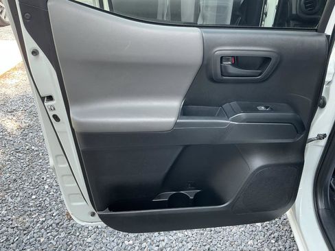 Used 2019 Toyota Tacoma SR w/ SR Convenience Package image 16
