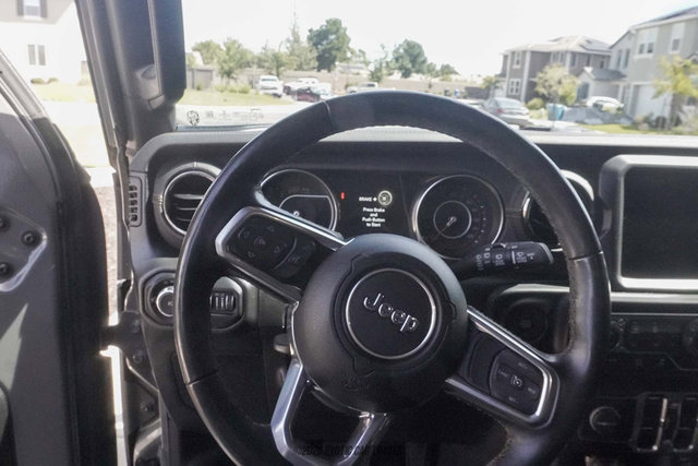 Used 2022 Jeep Wrangler Unlimited Sahara AWD/4WD image 24