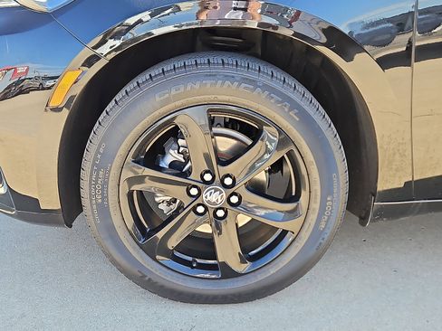 Used 2023 Buick Enclave Essence w/ Sport Touring Edition image 5