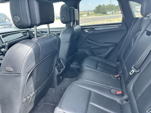 Used 2024 Porsche Macan AWD/4WD image 12