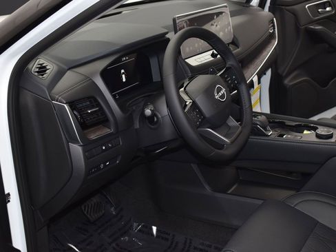 New 2026 Nissan Rogue Platinum w/ Platinum Premium Package image 7