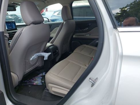 Used 2024 Lincoln Corsair FWD image 12