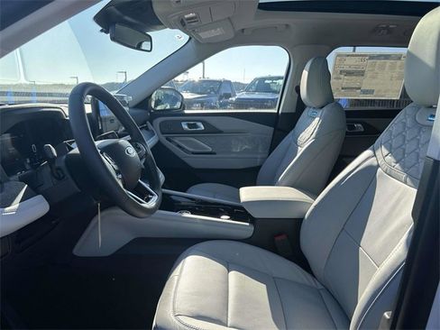 New 2026 Ford Explorer Platinum w/ LUX Leather Package image 8