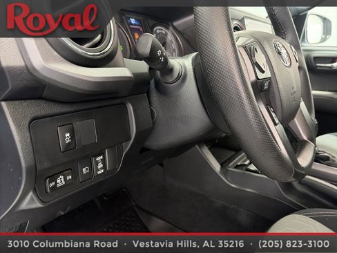 Used 2023 Toyota Tacoma TRD Off-Road w/ Technology Package AWD/4WD image 21