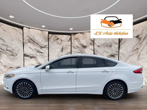 Used 2017 Ford Fusion SE w/ Fusion SE Technology Package FWD image 11